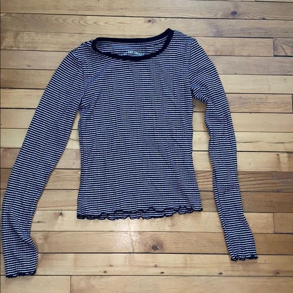 black and white stripped long sleeve top - Picture 1 of 1